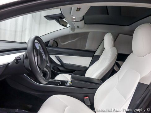 Used 2020 Tesla Model 3 Standard Range image 12