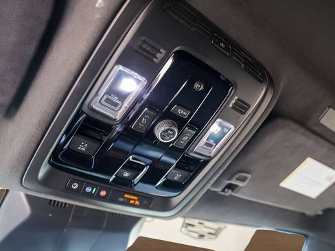 Certified 2025 Cadillac Escalade ESV Sport Platinum AWD/4WD image 20