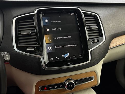 Used 2021 Volvo XC90 T6 Momentum w/ Advanced Package image 19