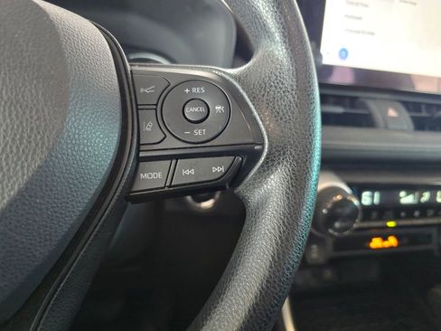 Used 2024 Toyota RAV4 XLE FWD image 19