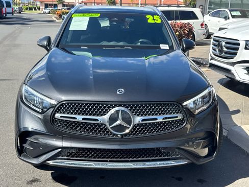 Used 2025 Mercedes-Benz GLC 300 4MATIC image 2