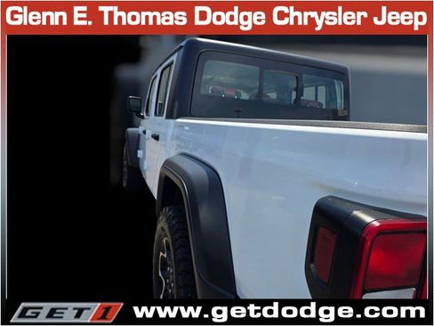 Certified 2023 Jeep Gladiator Sport AWD/4WD image 10