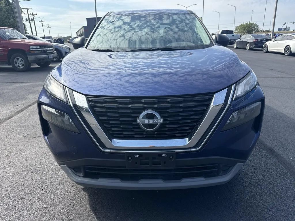 Used 2023 Nissan Rogue S AWD/4WD image 6
