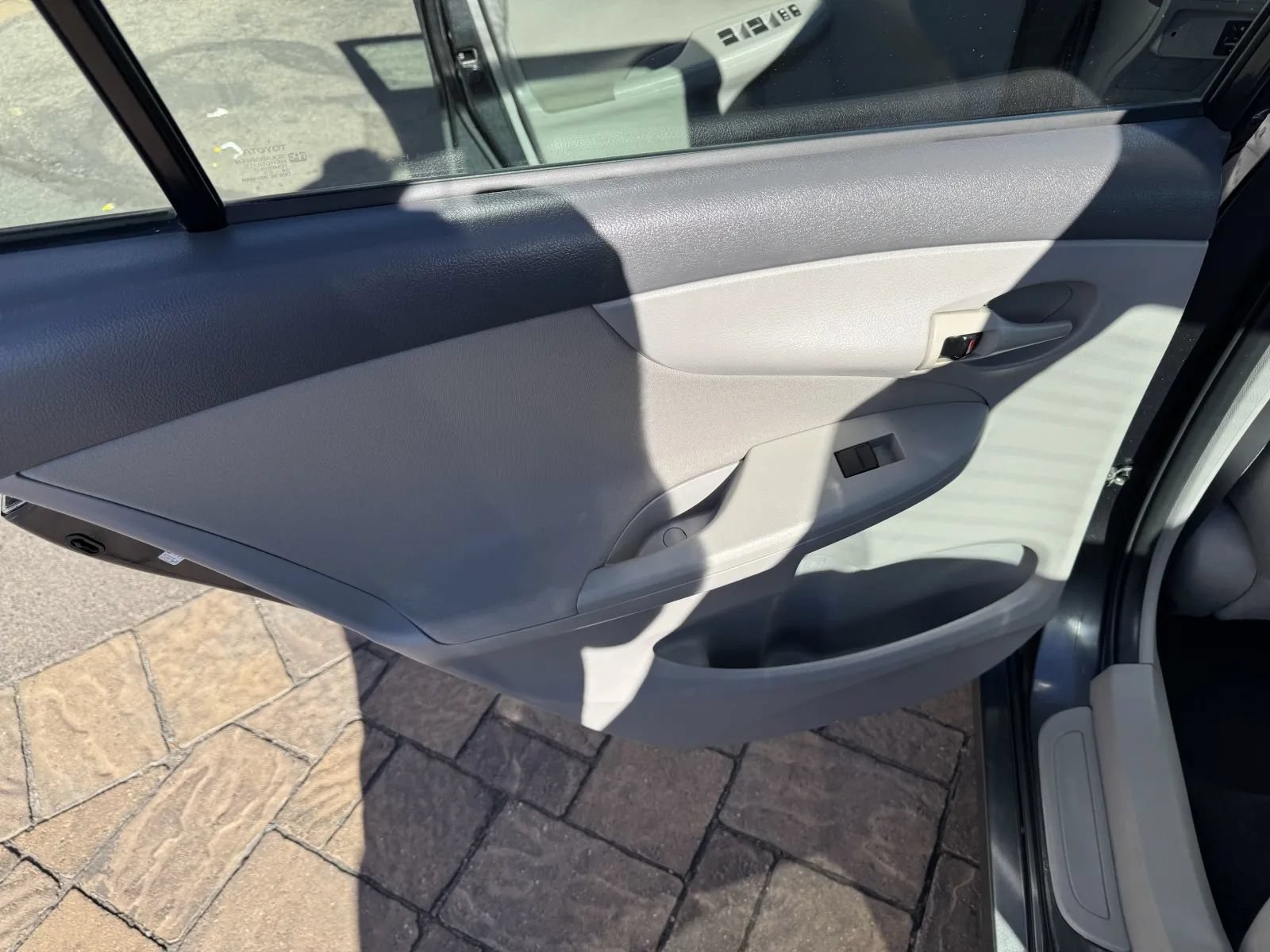 Used 2009 Toyota Corolla LE w/ All Weather Guard Pkg FWD image 25