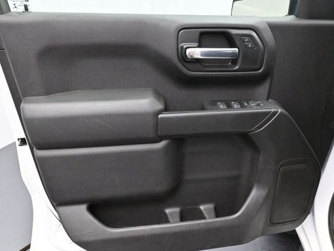 Used 2022 Chevrolet Silverado 1500 Custom image 9