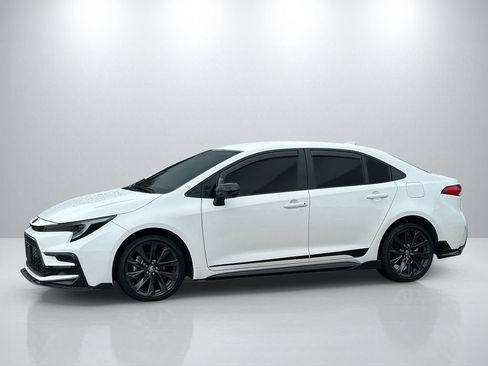 Used 2025 Toyota Corolla SE FWD image 8