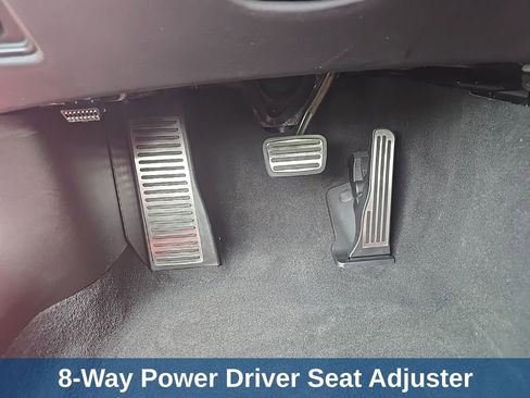 Used 2021 Chevrolet Corvette Stingray Preferred Cpe w/ Engine Appearance Package image 23