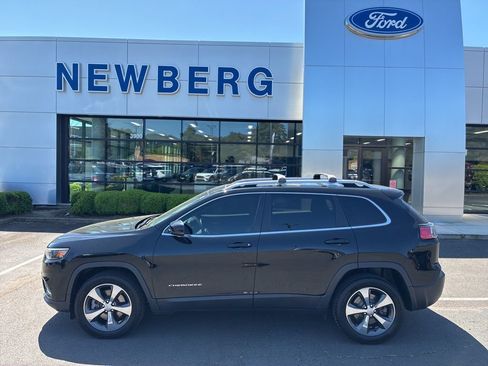 Used 2019 Jeep Cherokee Limited AWD/4WD image 5