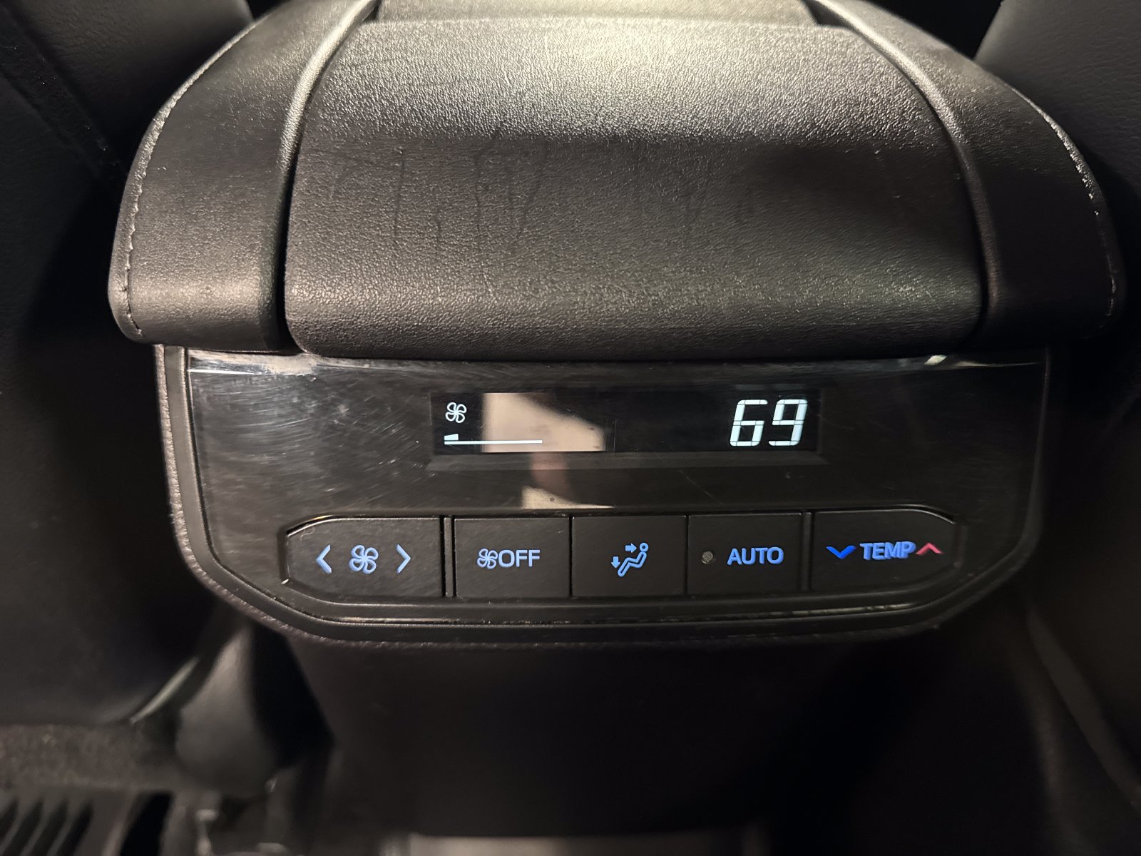 Used 2021 Toyota Highlander XSE AWD/4WD image 22