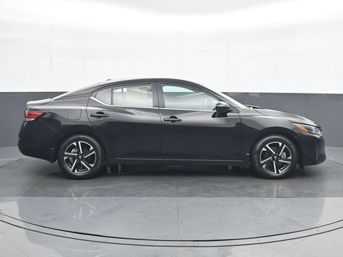 Used 2024 Nissan Sentra SV FWD image 7