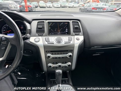 Used 2012 Nissan Murano SL w/ Navigation Pkg image 8