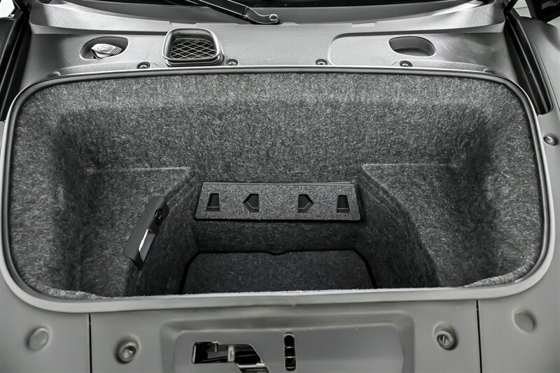 Used 2011 Audi R8 V8 AWD/4WD image 13
