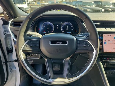 New 2026 Jeep Grand Cherokee Limited image 22