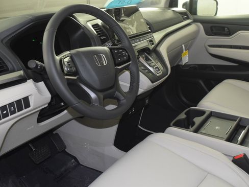 New 2026 Honda Odyssey EX-L image 2