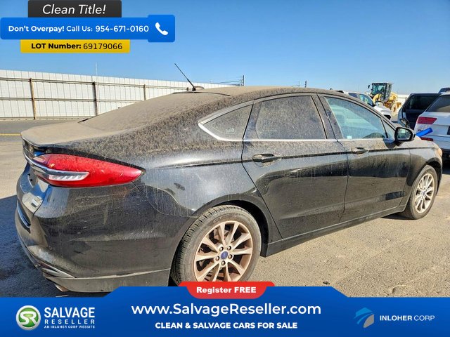 Used 2017 Ford Fusion SE w/ Fusion SE Technology Package FWD image 4