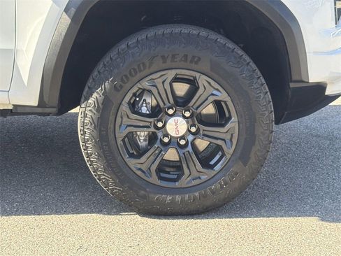 Used 2023 GMC Canyon Elevation w/ Elevation Premium Package image 32