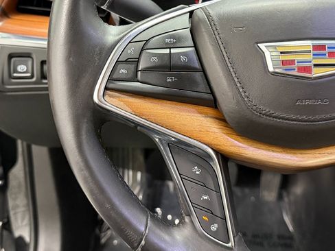 Used 2018 Cadillac XT5 Platinum w/ Driver Assist Package AWD/4WD image 18