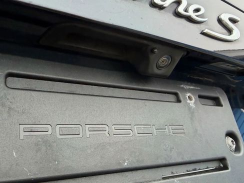 Used 2019 Porsche Cayenne S w/ Premium Plus Package AWD/4WD image 14