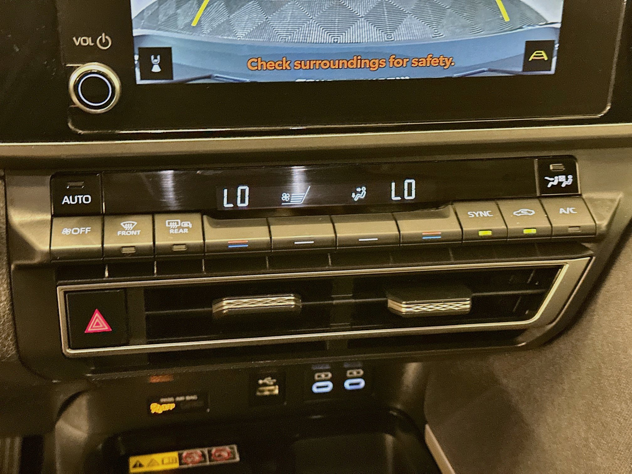 Used 2025 Toyota Camry LE FWD image 24