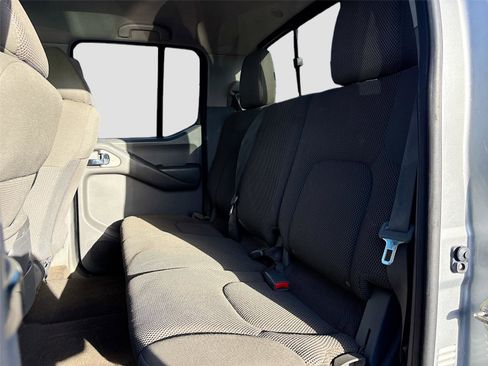 Used 2017 Nissan Frontier SV image 23