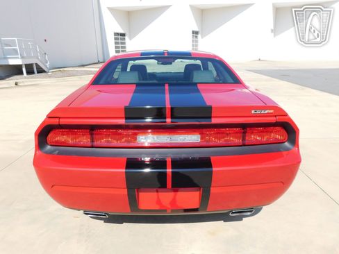 Used 2011 Dodge Challenger SRT8 image 23