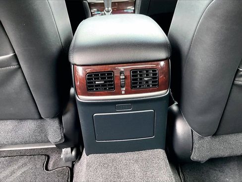 Used 2018 INFINITI Q70 L 3.7 image 16