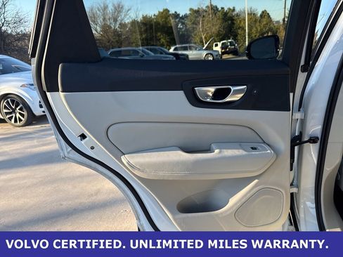 Used 2024 Volvo XC60 B5 Core w/ Protection Package Premier image 15
