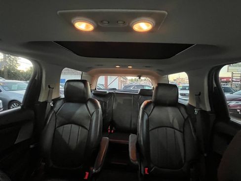 Used 2011 GMC Acadia Denali AWD/4WD image 24