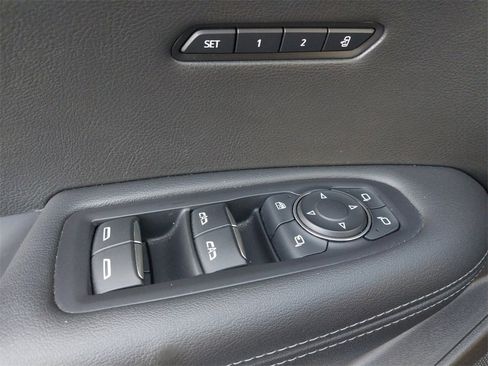 Used 2023 Cadillac XT6 Premium Luxury image 22