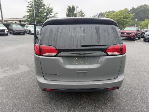 Used 2020 Chrysler Pacifica Touring-L w/ Advanced Safetytec Group FWD image 7