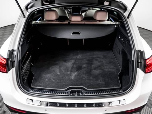 Certified 2025 Mercedes-Benz GLC 350e 4MATIC image 8
