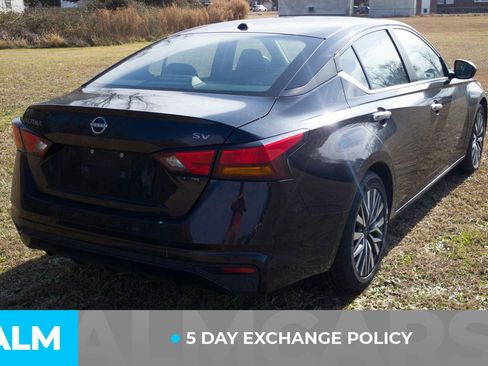 Used 2024 Nissan Altima 2.5 SV image 4