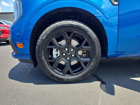 New 2025 Ford Maverick Lobo image 28