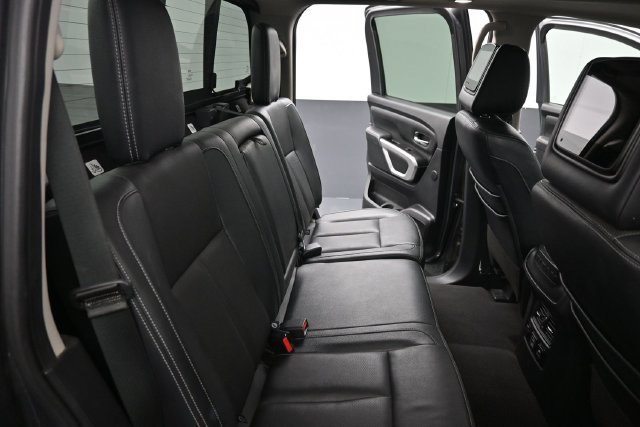 Used 2021 Nissan Titan SL w/ Moonroof Package AWD/4WD image 24