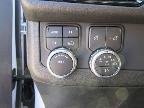 New 2026 GMC Yukon XL Denali w/ Sun & Power Step Package AWD/4WD image 17