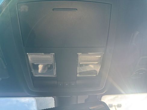 Used 2022 Dodge Challenger GT image 34