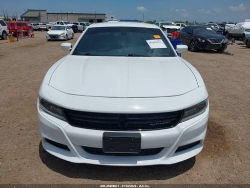 Used 2020 Dodge Charger SXT RWD image 11