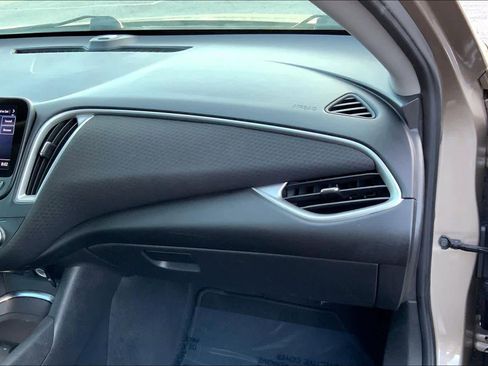 Used 2024 Chevrolet Malibu LT image 18