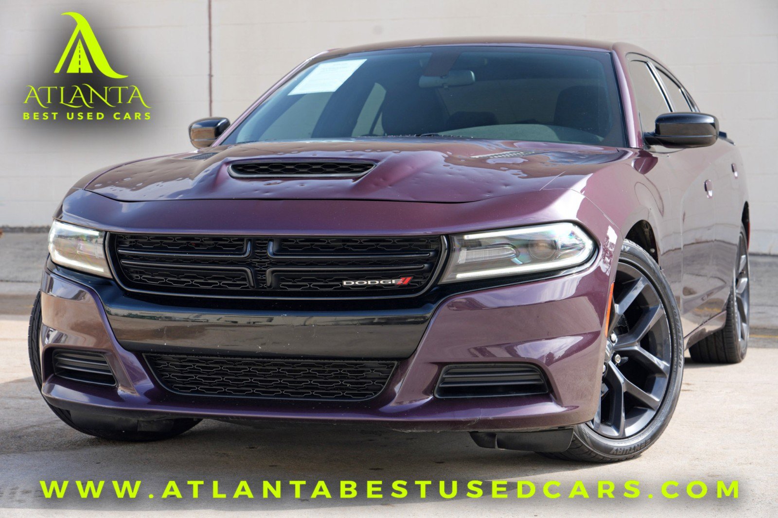 Used 2020 Dodge Charger SXT w/ Blacktop Package RWD image 1