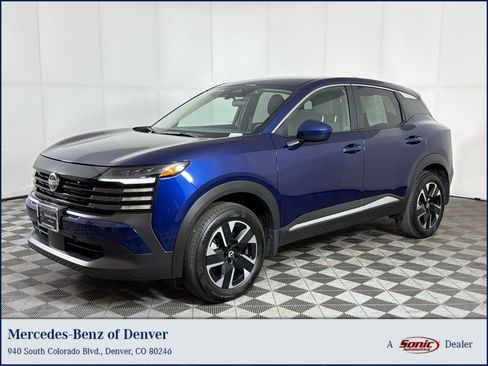 Used 2025 Nissan Kicks SV image 1