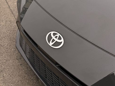 Used 2025 Toyota Camry XSE image 7