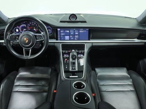 Used 2020 Porsche Panamera GTS image 13
