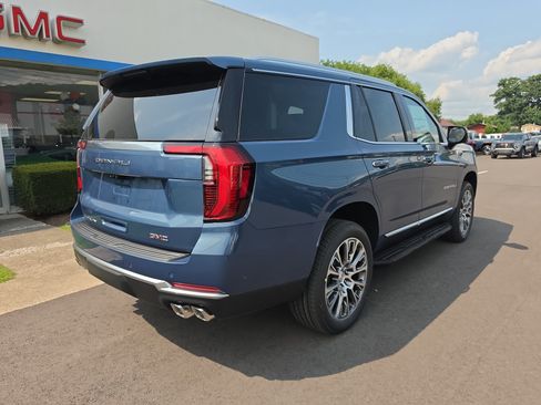 New 2026 GMC Yukon Denali w/ Advanced Technology Package AWD/4WD image 3