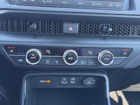 Certified 2024 Honda CR-V EX image 31