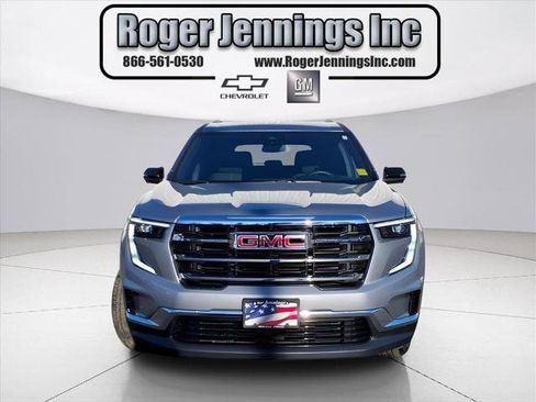 Used 2025 GMC Acadia Elevation image 7