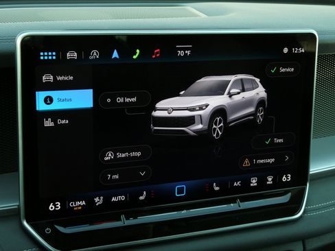 New 2025 Volkswagen Tiguan SE image 42