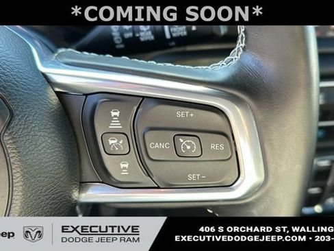 Used 2022 Jeep Wrangler Unlimited Sahara w/ Cold Weather Group AWD/4WD image 12