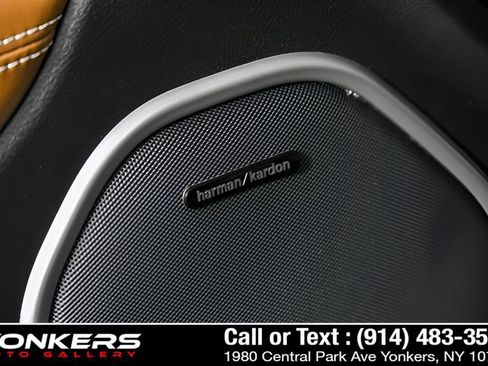 Used 2016 Jeep Grand Cherokee SRT image 11