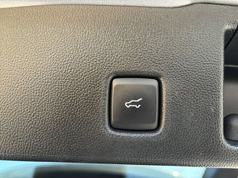 Used 2023 Ford Escape Active image 9