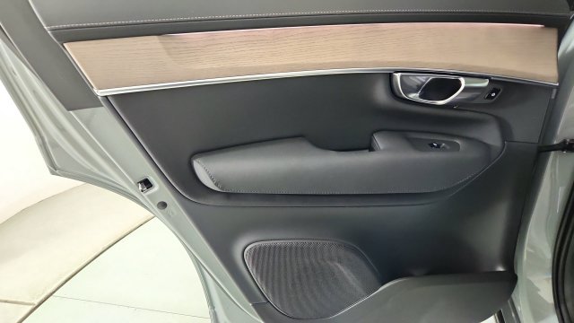 New 2026 Volvo XC90 T8 Plus AWD/4WD image 27